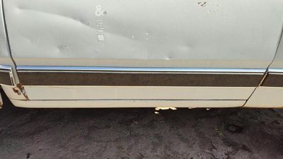 1981-1993 Dodge D350 Passenger Right Front Moulding From Door Oem Trim Strip