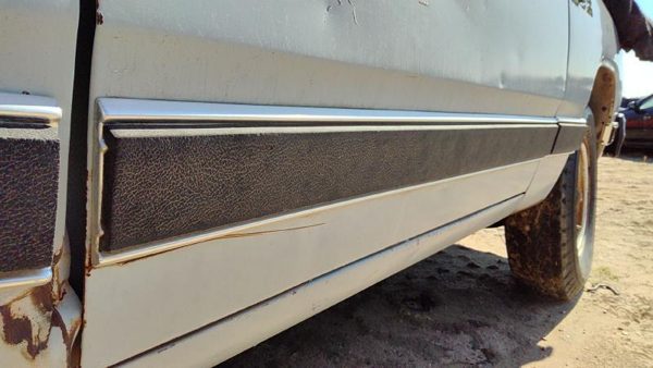 1981-1993 Dodge D350 Passenger Right Front Moulding From Door Oem Trim Strip — photo 3