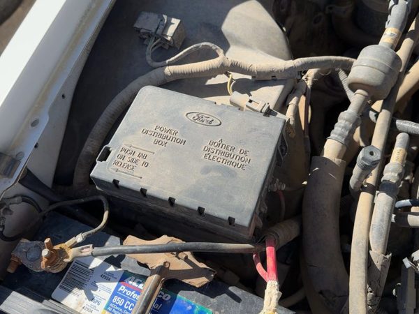 1994 Lincoln Town Car Engine Fuse Box Power Distribution Panel Oem 4.6L — photo 1