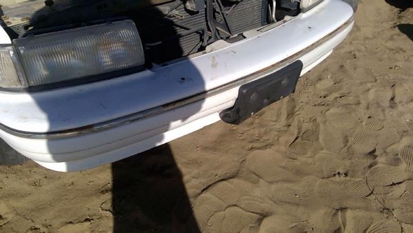 1991-1996 Chevy Caprice Front Bumper Cover Assembly Oem White — photo 4
