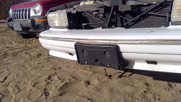 1991-1996 Chevy Caprice Front Bumper Cover Assembly Oem White — photo 13