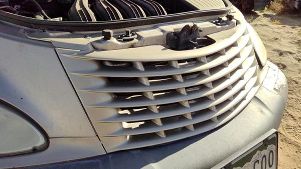 2001-2005 Chrysler Pt Cruiser Front Grille Assembly Oem Pkj Light Almond — photo 4