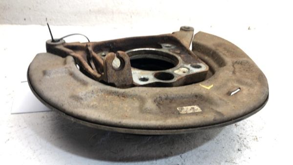 2017 Gmc Sierra 2500 Driver Left Rear Brake Caliper Bracket Brake Plate Oem — photo 2