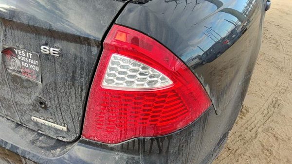 2010-2012 Ford Fusion Passenger Right Tail Light Brake Lamp Oem Rear 9E5z13404a — photo 1