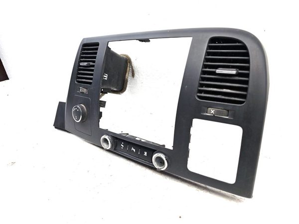 2008 Silverado 1500 Center Dash Radio Trim Bezel With Vents Oem 15092584 — photo 3