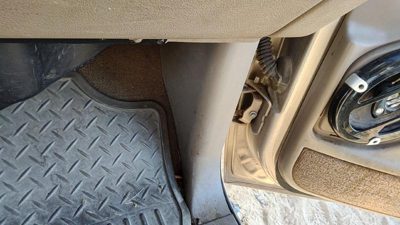 1999-2007 Silverado 1500 Passenger Right Lower Kick Trim Panel Oem 52D Tan