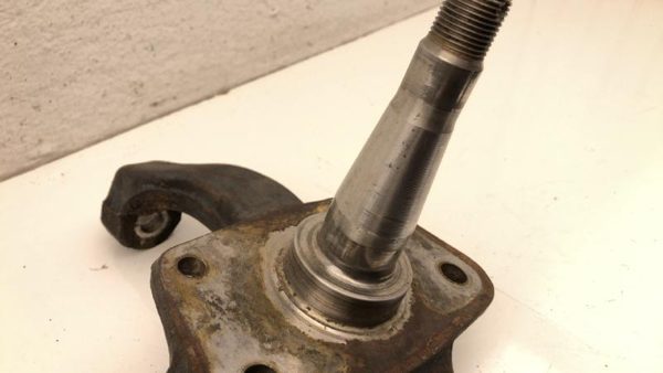 64-66 Thunderbird Coupe Passenger Front Spindle Steering Knuckle With Wheel Hub — photo 5