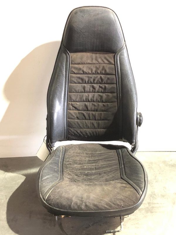 1971 Nissan Datsun 240Z Driver Left Front Seat — photo 1