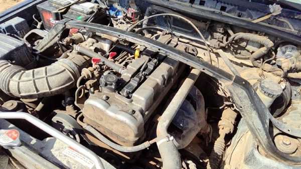 96-98 Suzuki Sidekick Valve Cover Oem 1.8L — photo 3