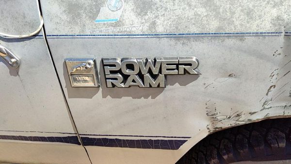 1984-1987 Dodge Ram W150 Passenger Right Power Ram Fender Emblem Badge Oem — photo 2