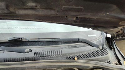 2011 Driver Left Windshield Wiper Arm OEM Blade Lever