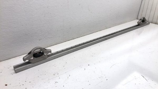 2005-2007 Nissan Titan Front Header Tie Down Channel With Hooks Oem 932238S120 — photo 1