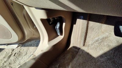 2006-2010 Chevy Hhr Driver Left Lower Kick Trim Panel Oem Tan 32b