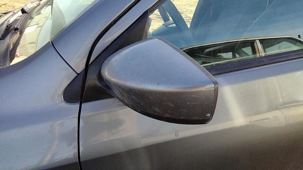 2015-2019 Nissan Versa Driver Left Side Mirror Door Mounted Oem Gray Kad — photo 1