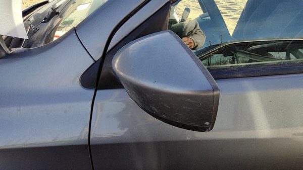 2015-2019 Nissan Versa Driver Left Side Mirror Door Mounted Oem Gray Kad — photo 2