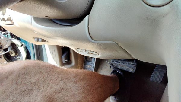 1998-00 Cadillac Seville Lower Dash Under Column Knee Bolster Trim Panel Tan 503 — photo 4