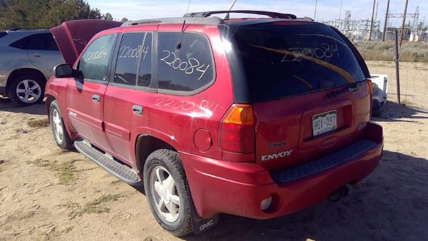 2002 GMC Envoy — vehicle photo 5