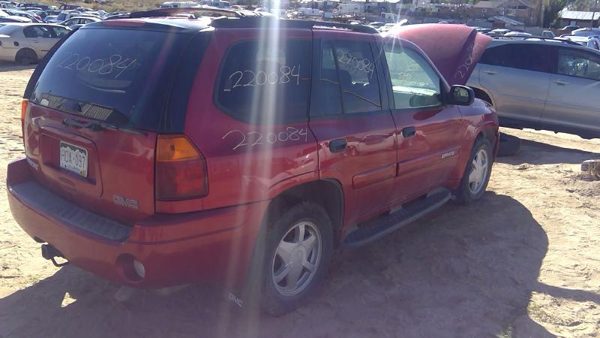 2002 GMC Envoy — vehicle photo 6