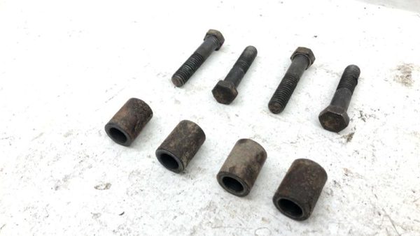 1980-1988 Chevy K30 Set Of Bolts Spacers For Power Steering Gear Box Oem 4X4 — photo 3