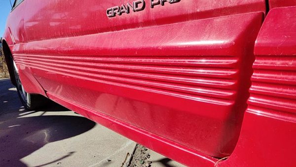 88-96 Grand Prix Passenger Right Front Moulding From Door Trim Strip Red 2 Door — photo 5