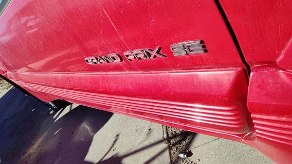 88-96 Grand Prix Passenger Right Front Moulding From Door Trim Strip Red 2 Door — photo 7