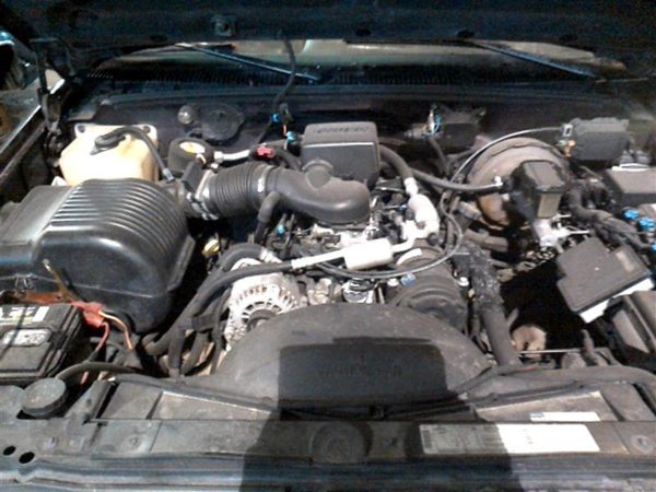 1996 Chevy Tahoe — vehicle photo 2