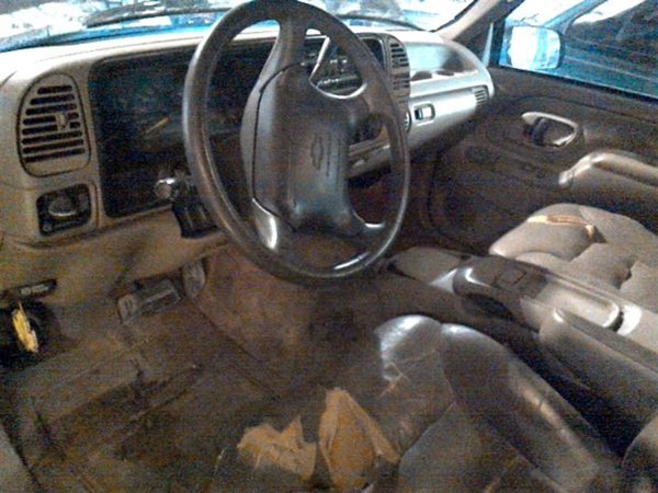 1996 Chevy Tahoe — vehicle photo 4