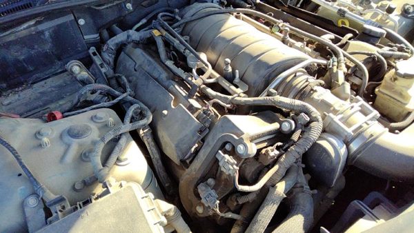 2005 Cadillac Sts Passenger Right Valve Cover Oem 4.6L 12590291 — photo 3