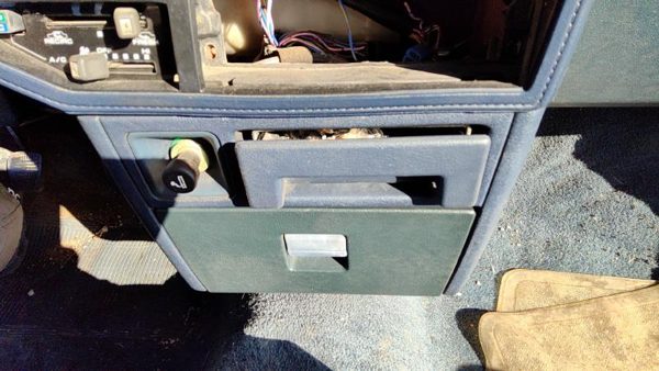 1985-1986 Toyota Camry Ash Tray Assembly Oem Slide Out Dash Blue — photo 3