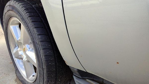 2007-2014 Chevy Tahoe Silver Driver Left Front Fender Oem U726s — photo 4