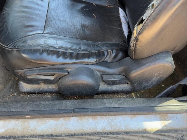 2005-2010 Chevy Cobalt Driver Left Side Seat Trim Panel Oem Ebony 192 — photo 1