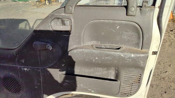 94-07 Isuzu Npr Passenger Right Front Door Trim Panel Gray — photo 4