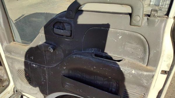 94-07 Isuzu Npr Passenger Right Front Door Trim Panel Gray — photo 5