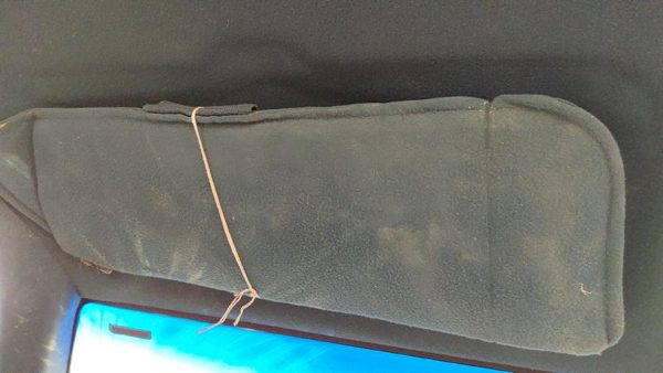 88-94 Gmc Sierra 2500 Driver Left Sun Visor Oem Blue — photo 1