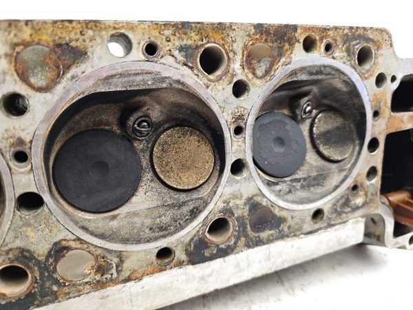 76-80 Mercedes 450Sl R107 Passenger Right Cylinder Head With Camshaft 4.5L V8 — photo 17
