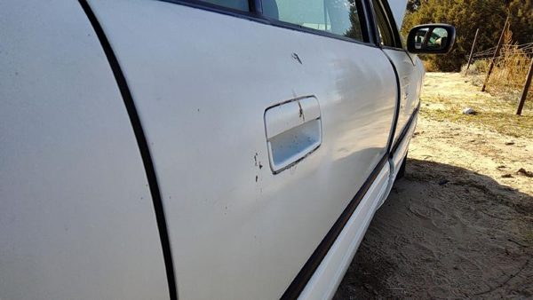 1994 Pontiac Bonneville Rear Door RH White — photo 3