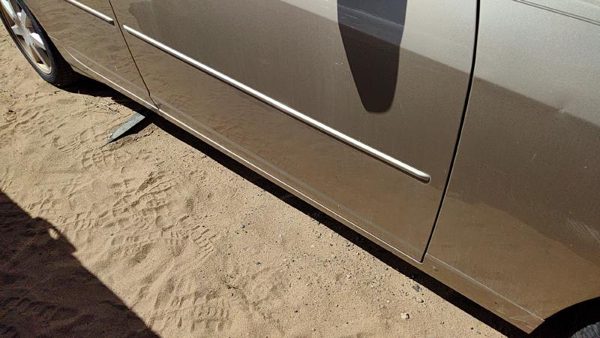 2005 Cadillac CTS Front Door RH Sand Storm 61U — photo 3