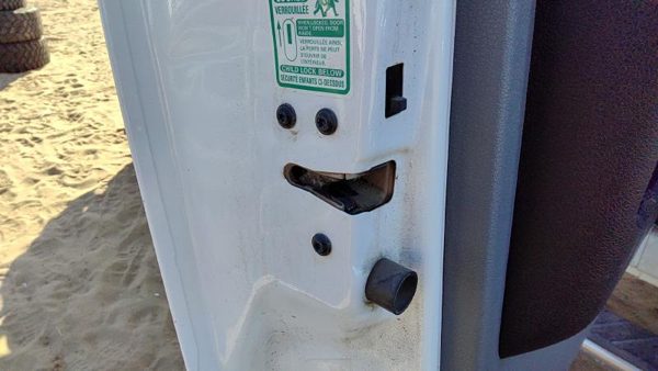 08-16 F250 Driver Left Rear Door Latch With Rods/Cables Back 6.7L Powerstroke — photo 2