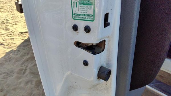 08-16 F250 Driver Left Rear Door Latch With Rods/Cables Back 6.7L Powerstroke — photo 3