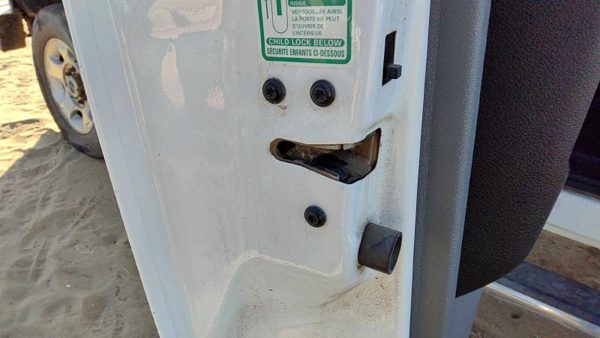 08-16 F250 Driver Left Rear Door Latch With Rods/Cables Back 6.7L Powerstroke — photo 4