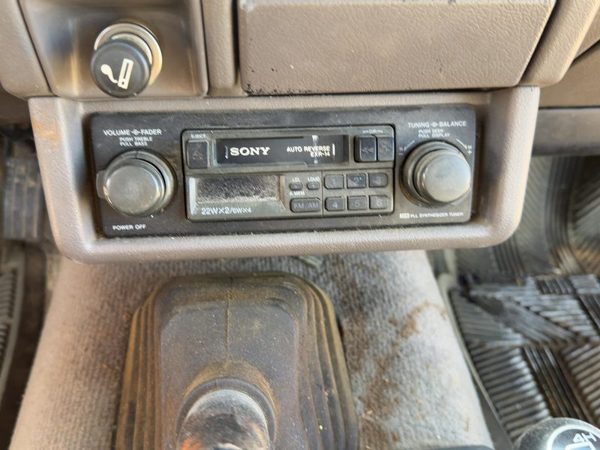 1991-1993 Isuzu Pup Stock Radio Oem Factory Stereo Player 8944261540 — photo 4