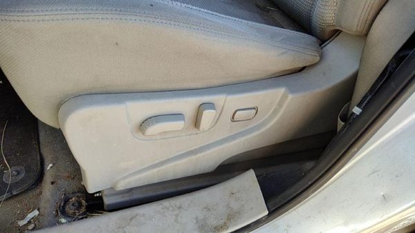 08-13 Nissan Rogue Driver Left Side Power Seat Switch With Trim Panel Oem Gray K — photo 4