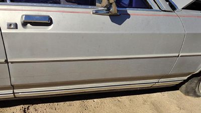 1983-1987 Grand Marquis Passenger Right Front Middle Moulding From Door Oem Trim
