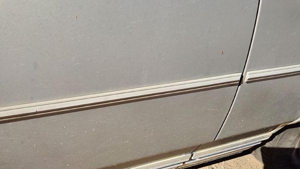 1983-1987 Grand Marquis Passenger Right Front Middle Moulding From Door Oem Trim — photo 5