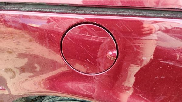 1997-2004 Chevy Venture Fuel Tank Door With Hinge Gas Lid Oem Filler Red 72U — photo 2