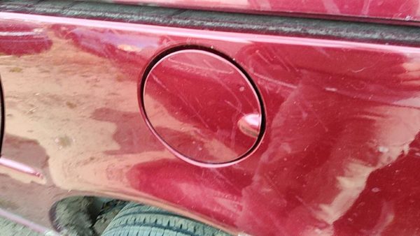 1997-2004 Chevy Venture Fuel Tank Door With Hinge Gas Lid Oem Filler Red 72U — photo 3