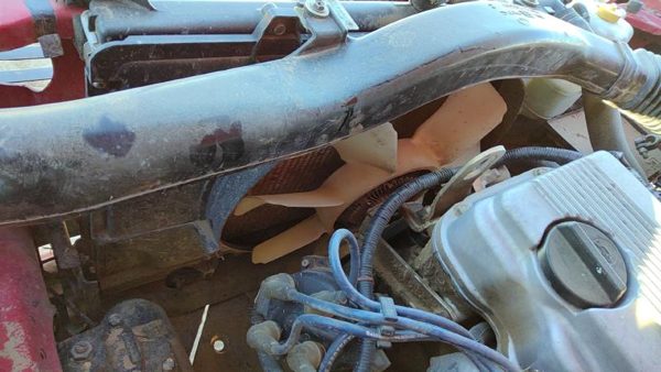 1991-1997 Nissan Hardbody Radiator Cooling Fan Shroud Oem Plastic Housing 2.4L — photo 2