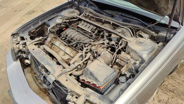 1999 Cadillac DeVille Crossmember/cradle/undercarria 4.6L AT — photo 6