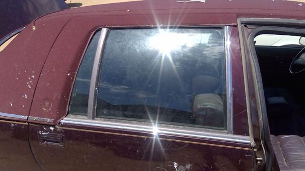 1993 Cadillac Fleetwood Rear Door RH Maroon — photo 8