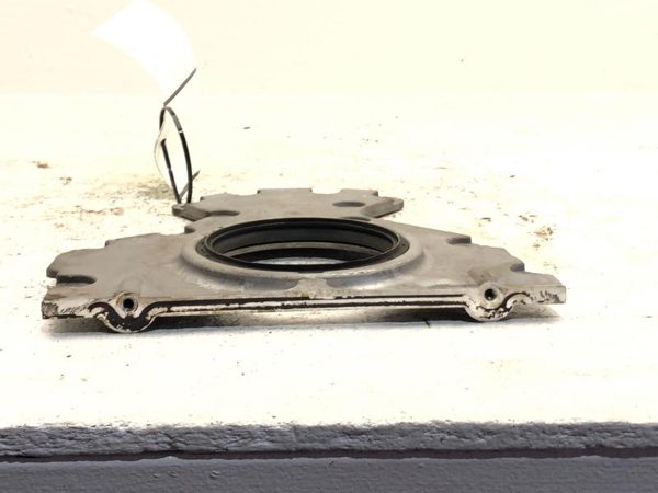 2005 Chevy Silverado Rear Oil Seal Cover Housing OEM 6.0L 12572014 — photo 6